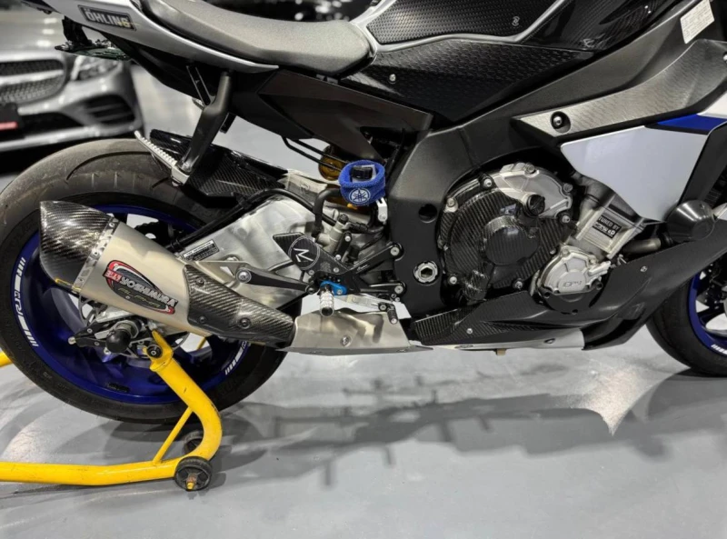 Yamaha YZF-R1 2016 * R1M * КАРБОН * ЛИМИТИРАНА ВЕРСИЯ, снимка 10 - Мотоциклети и мототехника - 53034977
