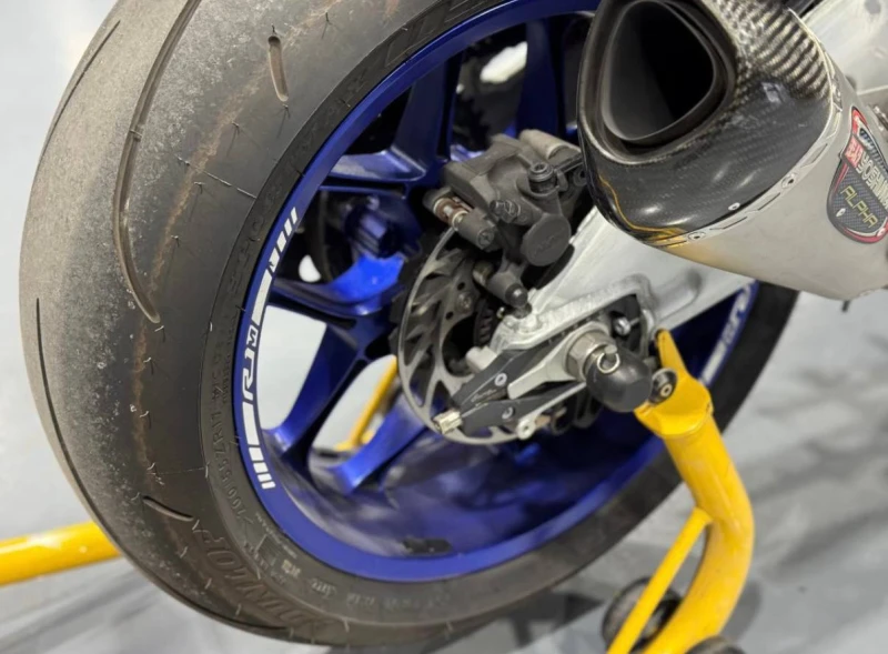 Yamaha YZF-R1 2016 * R1M * КАРБОН * ЛИМИТИРАНА ВЕРСИЯ, снимка 11 - Мотоциклети и мототехника - 53034977