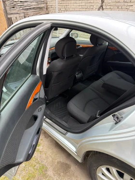 Mercedes-Benz E 200, снимка 4