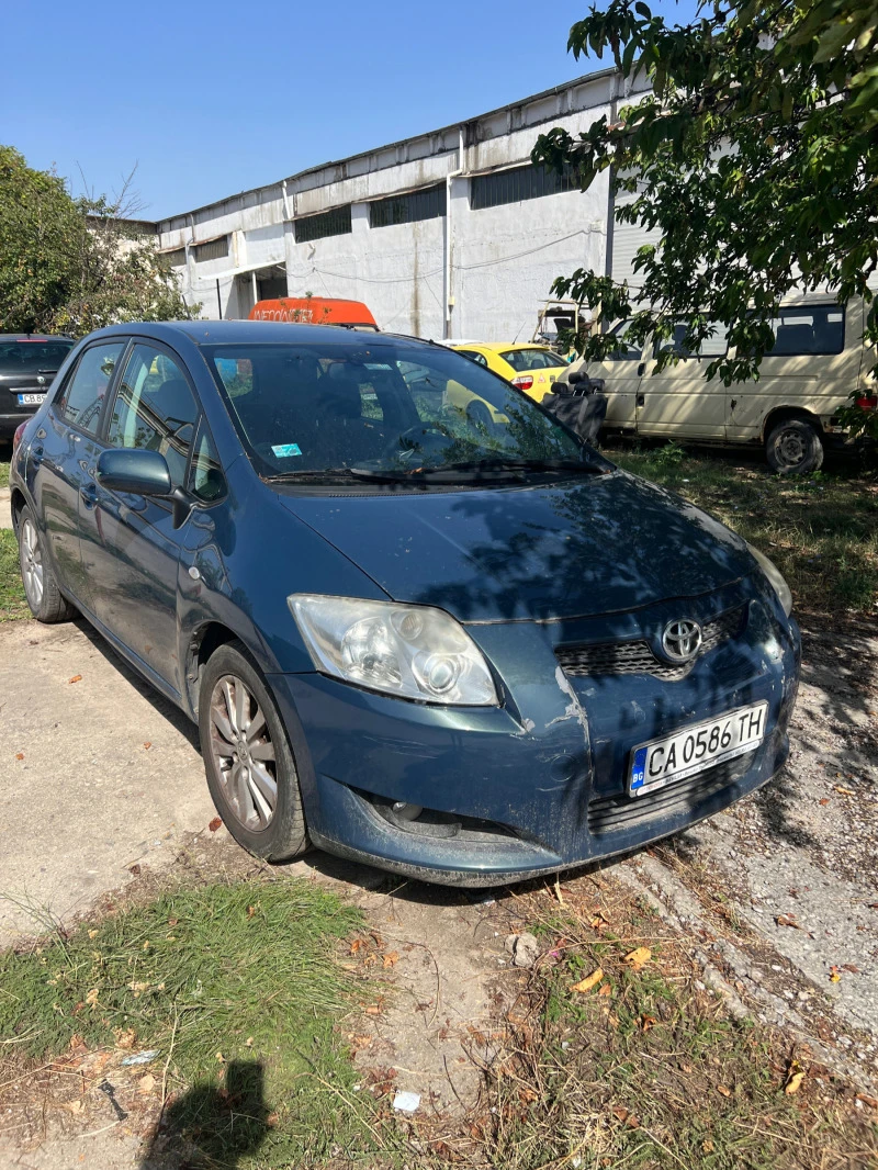 Toyota Auris 1.6 автомат, снимка 1 - Автомобили и джипове - 47631140