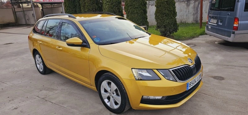 Skoda Octavia Facelift* 1.5iМетан* ПОДГОТВЕНА ЗА ТАКСИ, снимка 4 - Автомобили и джипове - 44725276