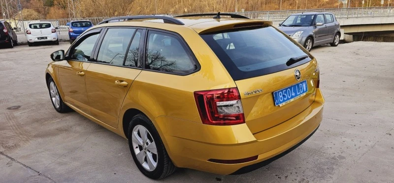 Skoda Octavia Facelift* 1.5iМетан* ПОДГОТВЕНА ЗА ТАКСИ, снимка 2 - Автомобили и джипове - 44725276