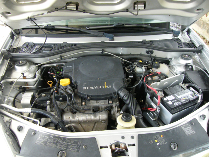 Dacia Sandero 1.4i GAZ инжекцион, снимка 15 - Автомобили и джипове - 45146404