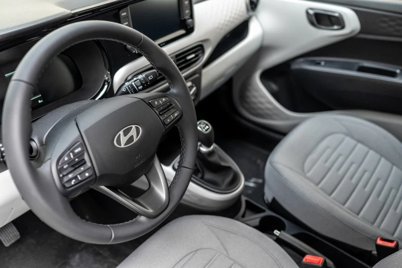 Hyundai I10 Comfort, снимка 8 - Автомобили и джипове - 46277512