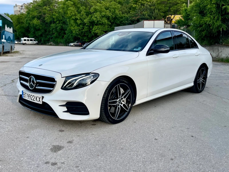 Mercedes-Benz E 350 d* 4-Matic* Airmatic* Head-Up* AMG* Distronic* Lin, снимка 1 - Автомобили и джипове - 47457217