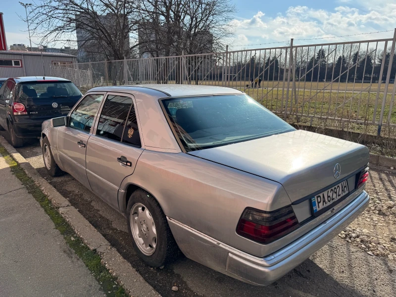 Mercedes-Benz 124, снимка 4 - Автомобили и джипове - 48378795