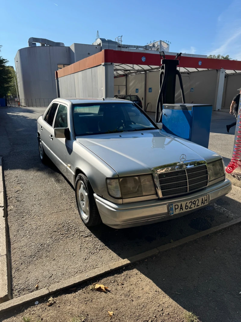 Mercedes-Benz 124, снимка 4 - Автомобили и джипове - 48378795