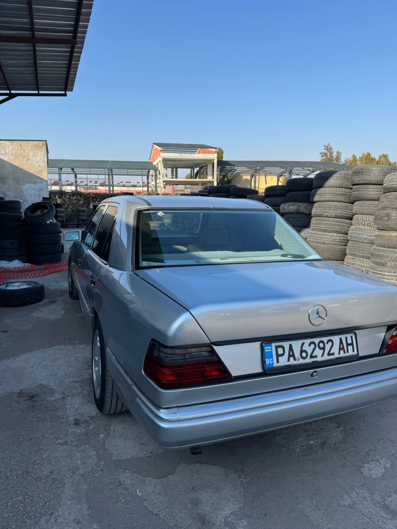 Mercedes-Benz 124, снимка 6 - Автомобили и джипове - 48378795