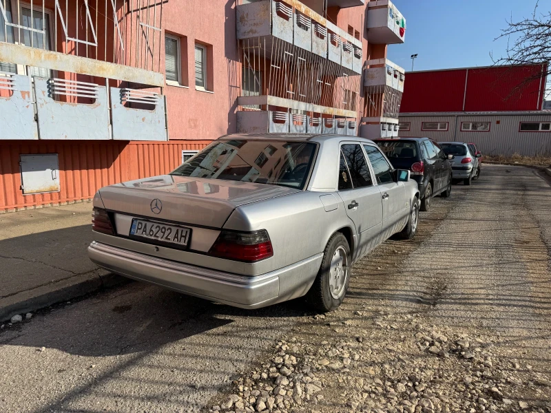 Mercedes-Benz 124, снимка 1 - Автомобили и джипове - 48378795