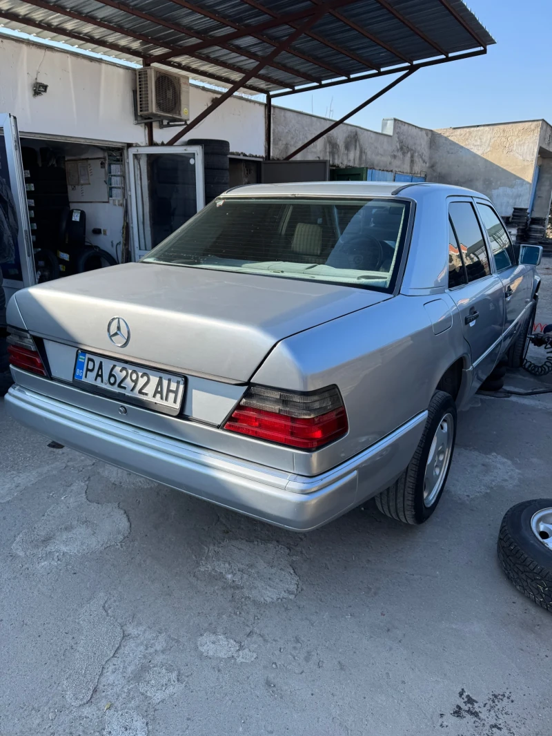 Mercedes-Benz 124, снимка 5 - Автомобили и джипове - 48378795