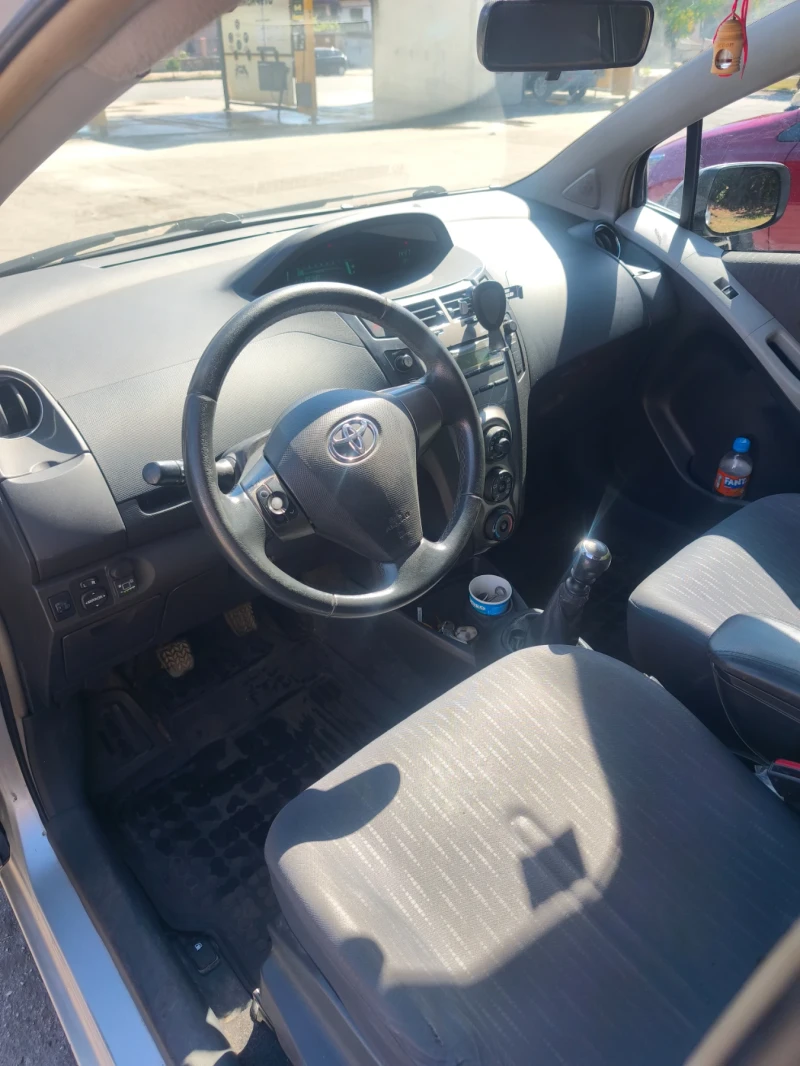 Toyota Yaris 1.33, снимка 9 - Автомобили и джипове - 51758429
