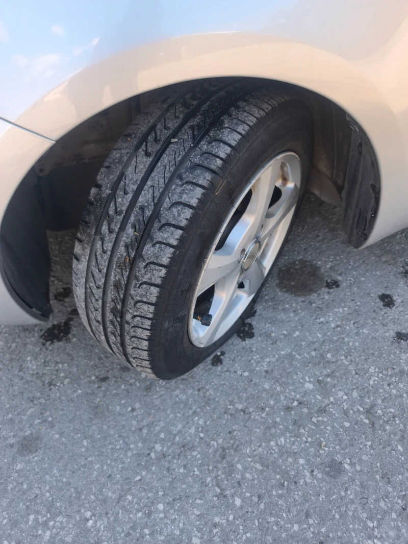 Toyota Yaris 1.33, снимка 15 - Автомобили и джипове - 51758429