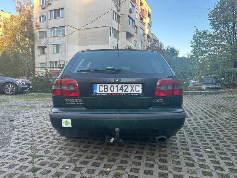 Volvo V40 2.0 TURBO, снимка 4 - Автомобили и джипове - 52602770