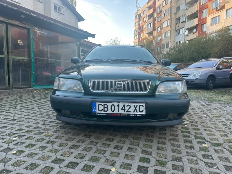 Volvo V40 2.0 TURBO, снимка 3 - Автомобили и джипове - 52602770