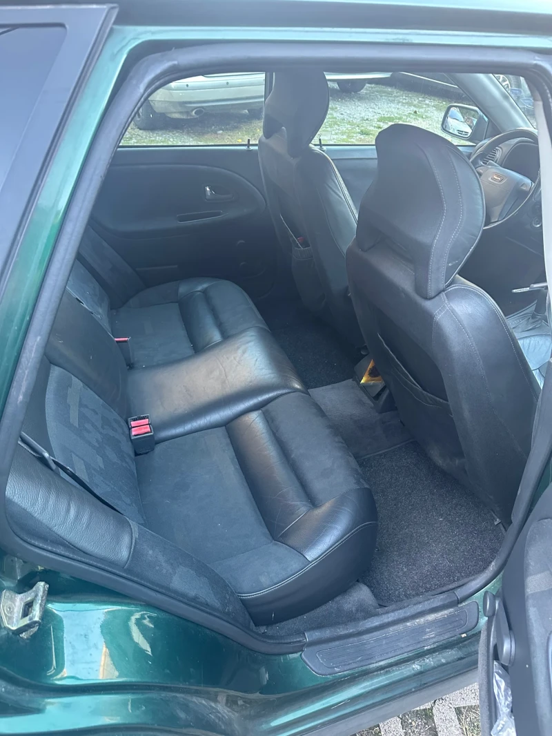 Volvo V40 2.0 TURBO, снимка 9 - Автомобили и джипове - 52602770