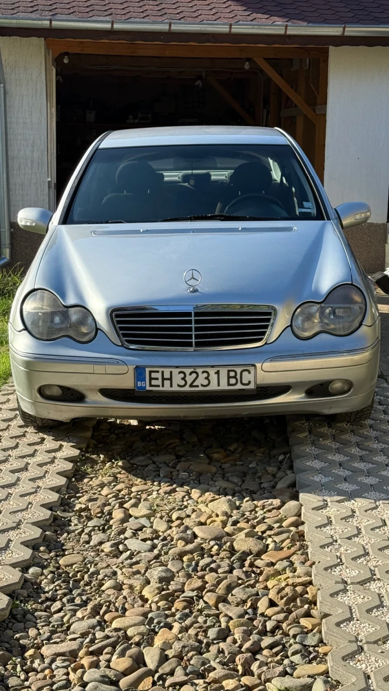 Mercedes-Benz C 220, снимка 2 - Автомобили и джипове - 52264724