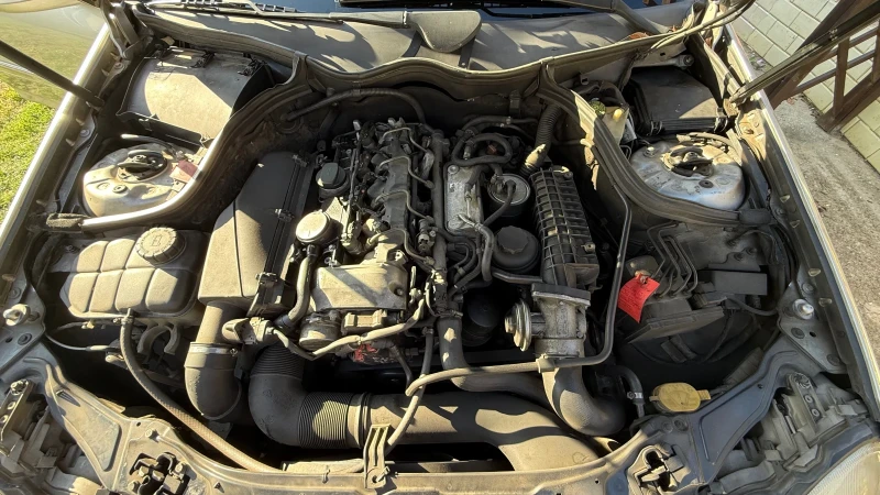 Mercedes-Benz C 220, снимка 8 - Автомобили и джипове - 52264724