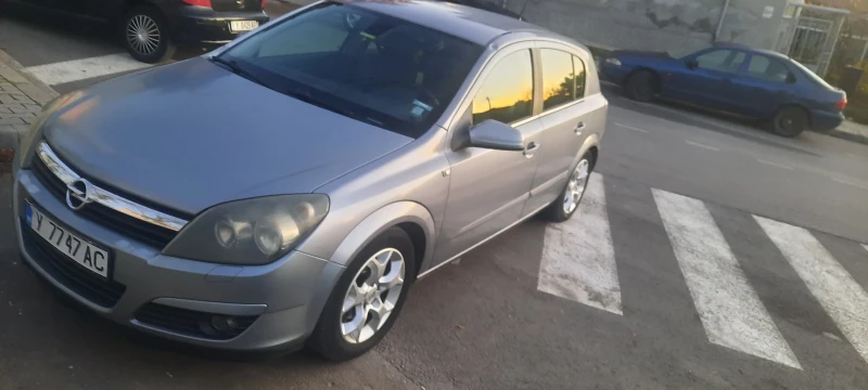 Opel Astra 1.4, снимка 4 - Автомобили и джипове - 52573701