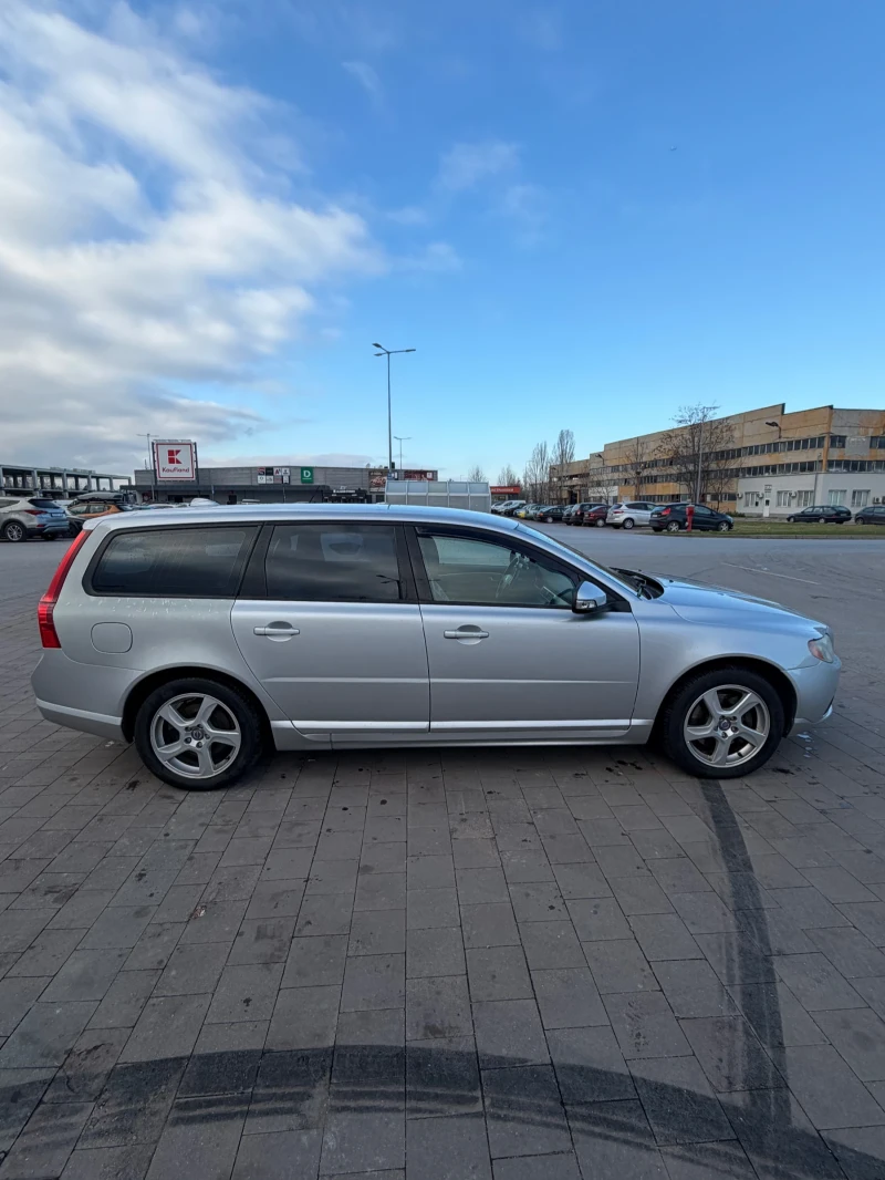 Volvo V70, снимка 6 - Автомобили и джипове - 52752011