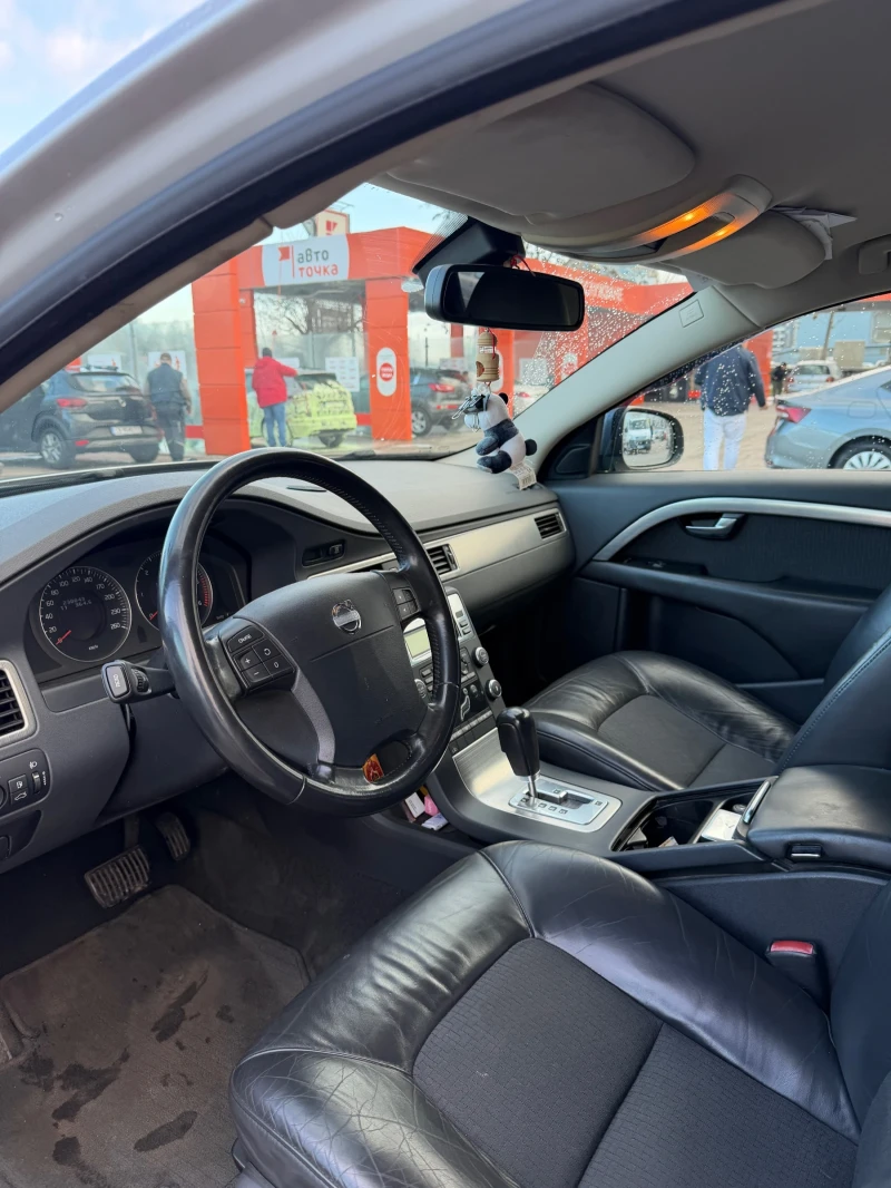 Volvo V70, снимка 7 - Автомобили и джипове - 52752011