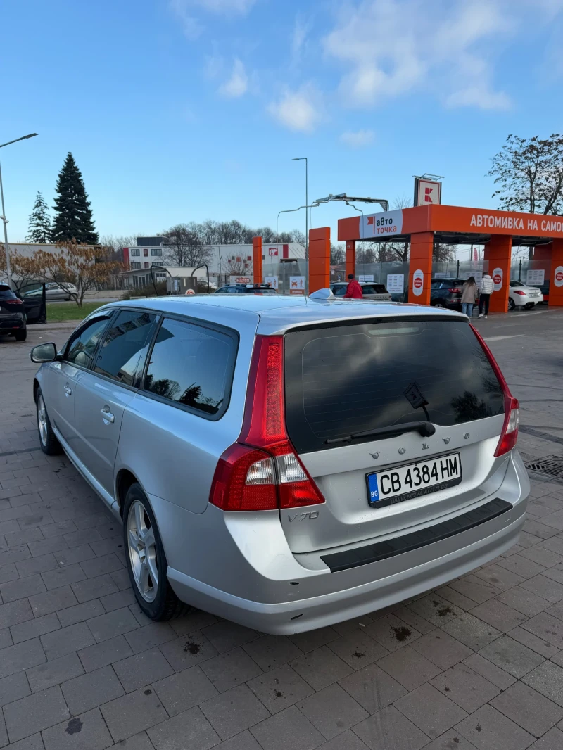 Volvo V70, снимка 4 - Автомобили и джипове - 52752011