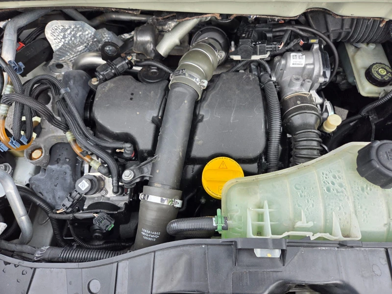 Renault Kangoo 1.5 dci 3 МЕСТА, снимка 16 - Автомобили и джипове - 53037597