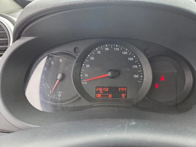 Renault Kangoo 1.5 dci 3 МЕСТА, снимка 14 - Автомобили и джипове - 53037597