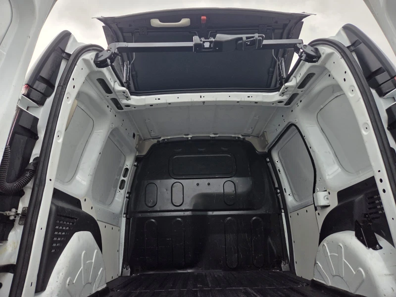 Renault Kangoo 1.5 dci 3 МЕСТА, снимка 9 - Автомобили и джипове - 53037597