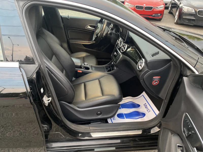 Mercedes-Benz CLA 250 * AMG Line * HeadUp * * AвтоКредит* (ЦЕНА ДО БГ), снимка 6 - Автомобили и джипове - 53126154