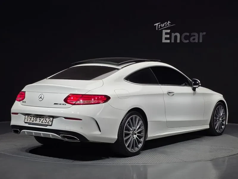 Mercedes-Benz C 180, снимка 2 - Автомобили и джипове - 54968713