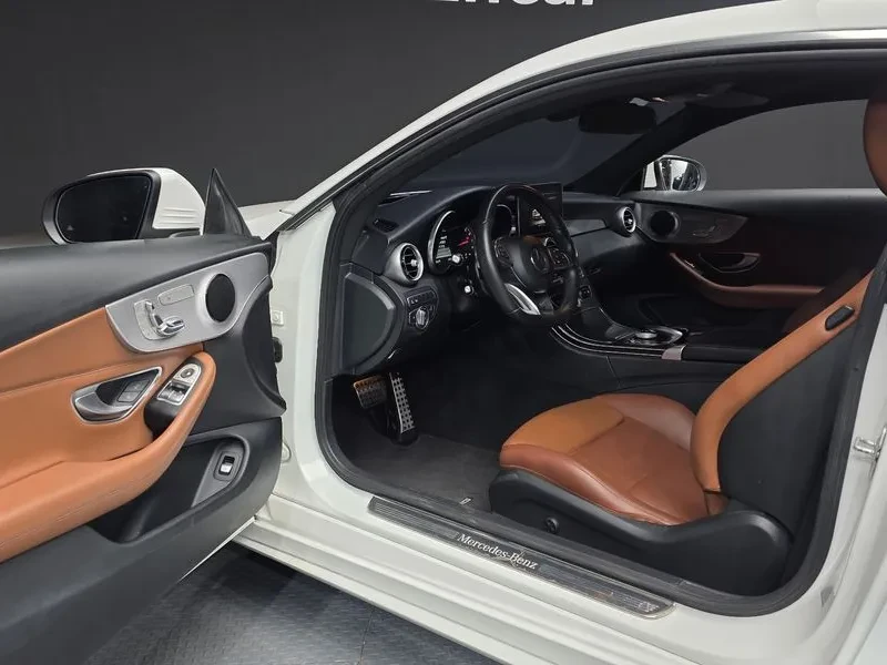 Mercedes-Benz C 180, снимка 10 - Автомобили и джипове - 54968713