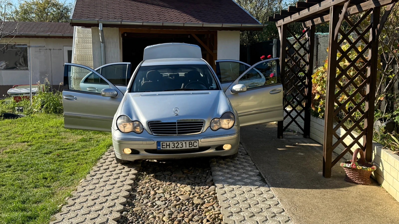 Mercedes-Benz C 220, снимка 1