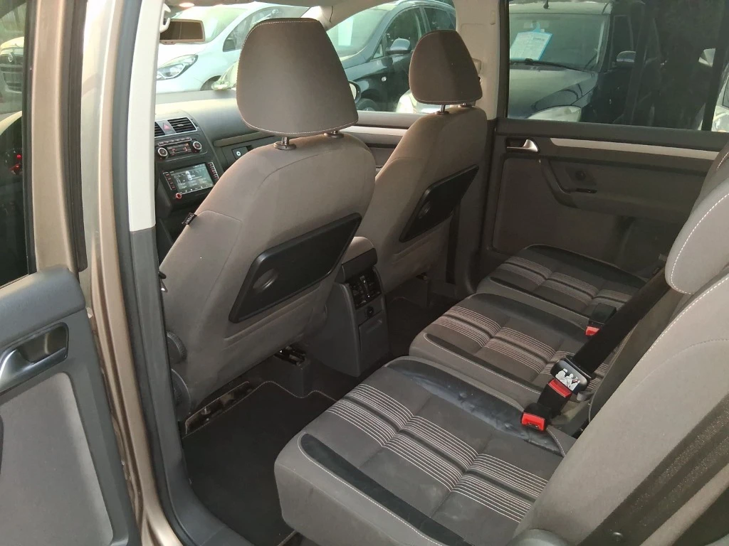 VW Touran Бензин 1.4 - изображение 9