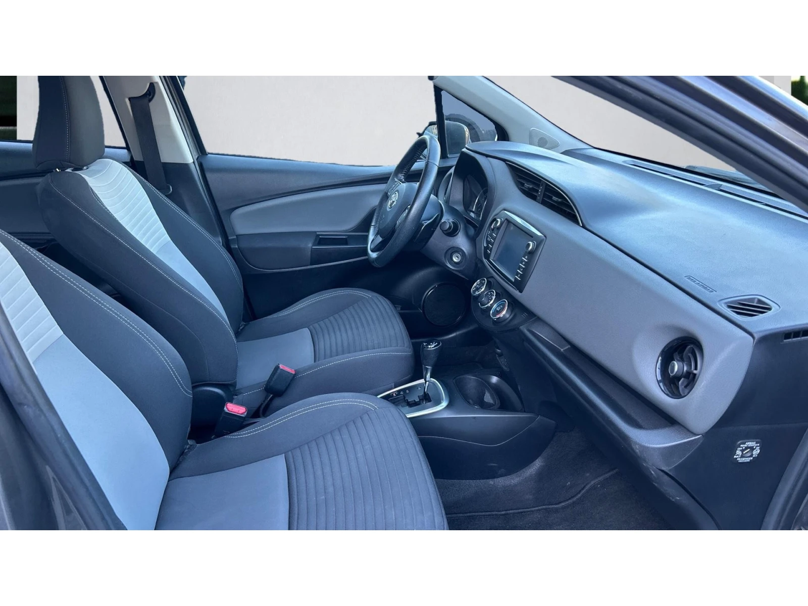 Toyota Yaris Месечна вноска от 288 лв. - изображение 6