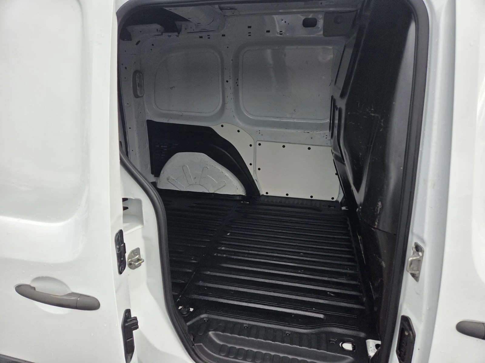 Renault Kangoo 1.5 dci 3 МЕСТА - изображение 7