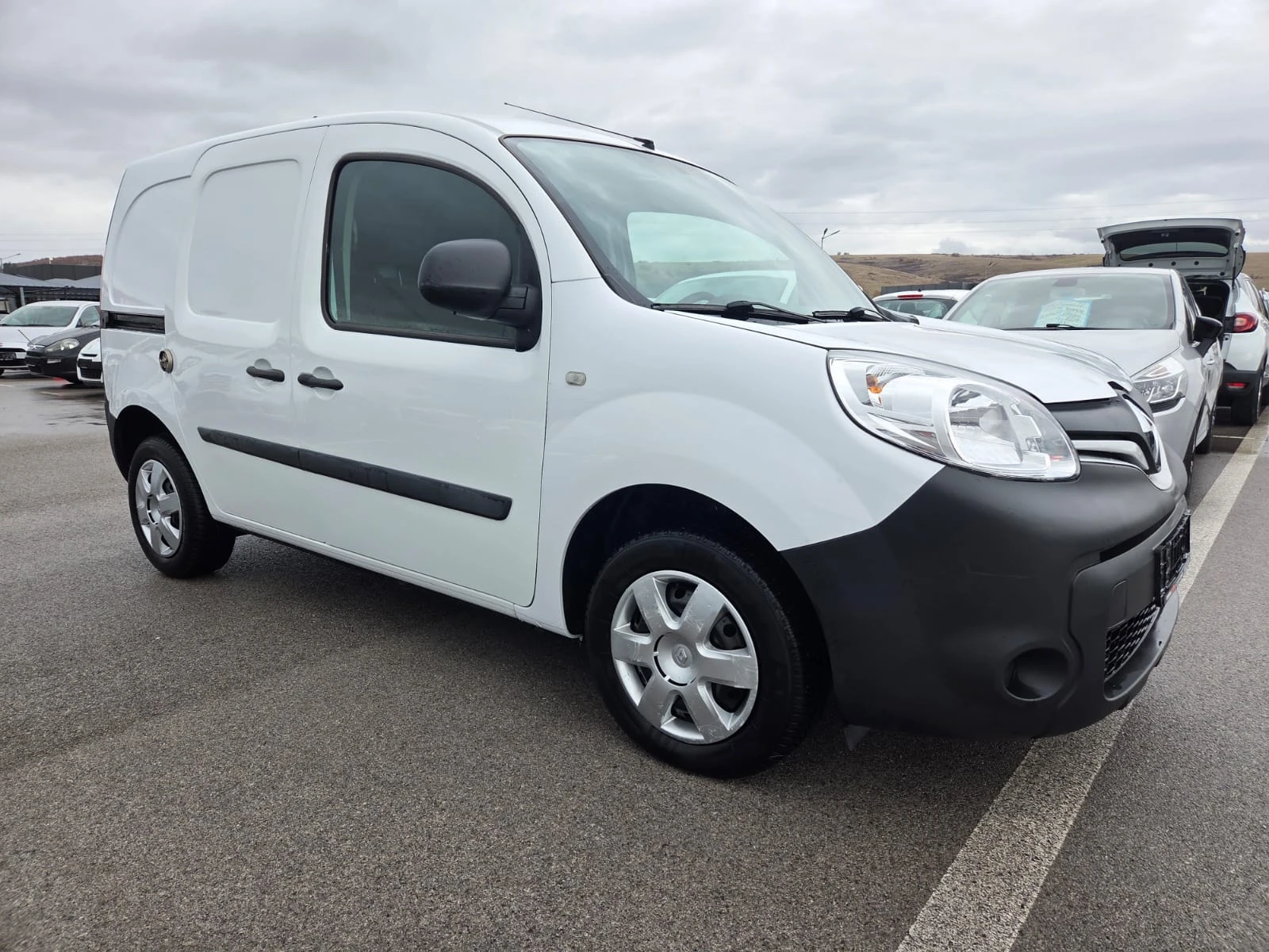 Renault Kangoo 1.5 dci 3 МЕСТА - изображение 3