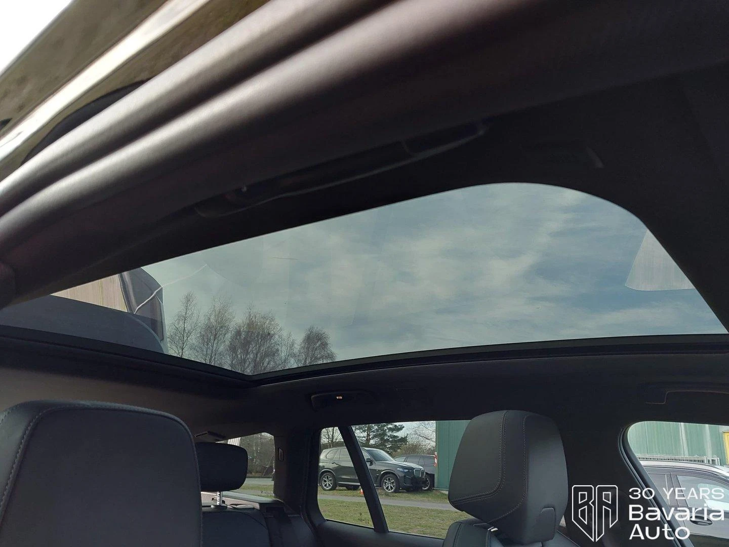 BMW 520 d xDrive Touring M Sport Paket Steptronic, снимка 9 - Автомобили и джипове - 53884845