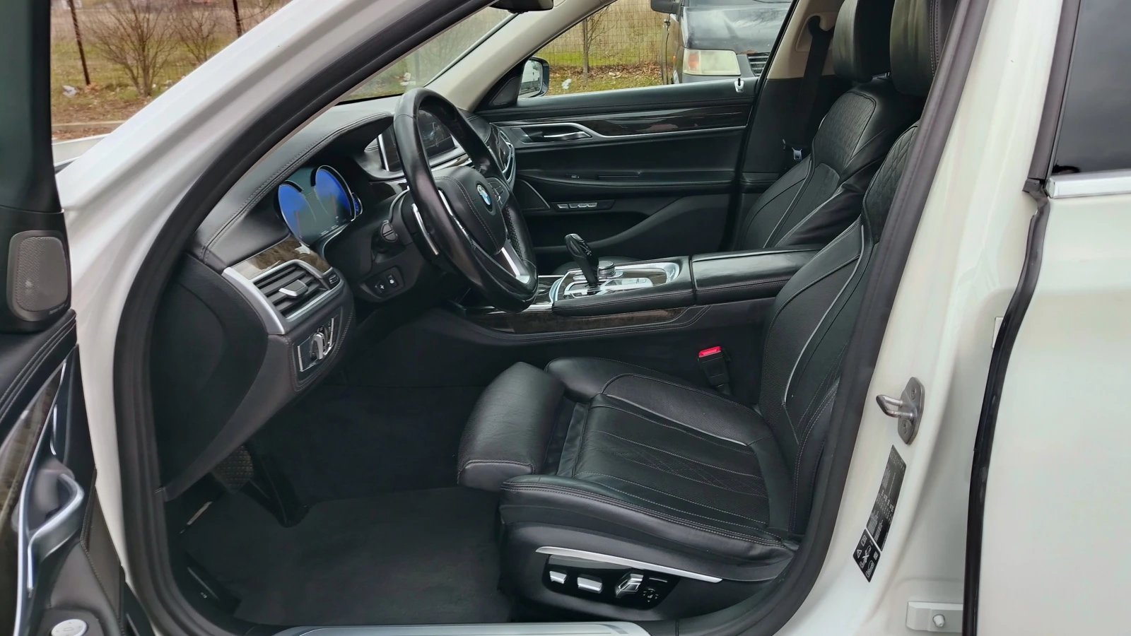 BMW 730 Xd G11, снимка 9 - Автомобили и джипове - 53953912