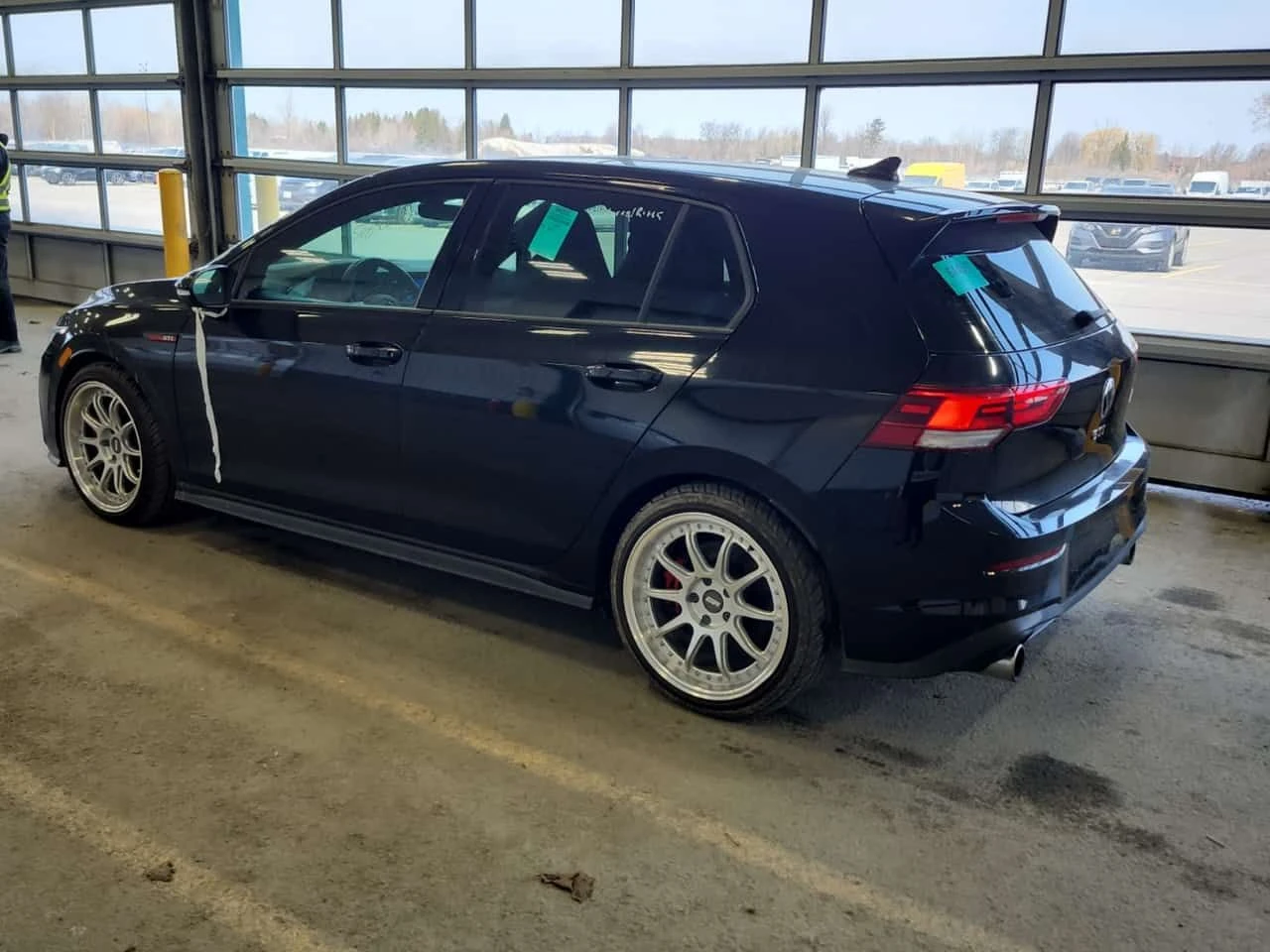 VW Golf * GTI PERFORMANCE* ДВА КЛЮЧА* ДВА ЧИФТА ДЖАНТИ* , снимка 4 - Автомобили и джипове - 54032337