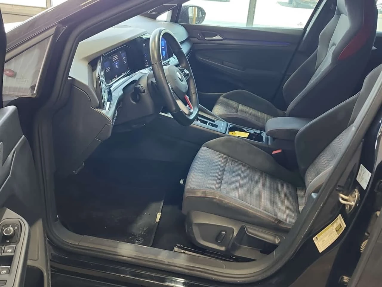 VW Golf * GTI PERFORMANCE* ДВА КЛЮЧА* ДВА ЧИФТА ДЖАНТИ* , снимка 7 - Автомобили и джипове - 54032337