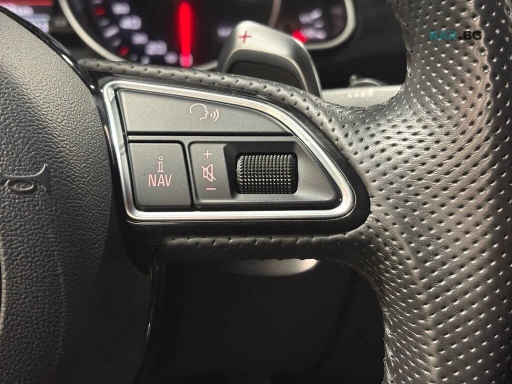 Audi A5 2.0T* quattro* Technik* АвтоКредит* (ЦЕНА ДО БГ), снимка 12 - Автомобили и джипове - 54622656