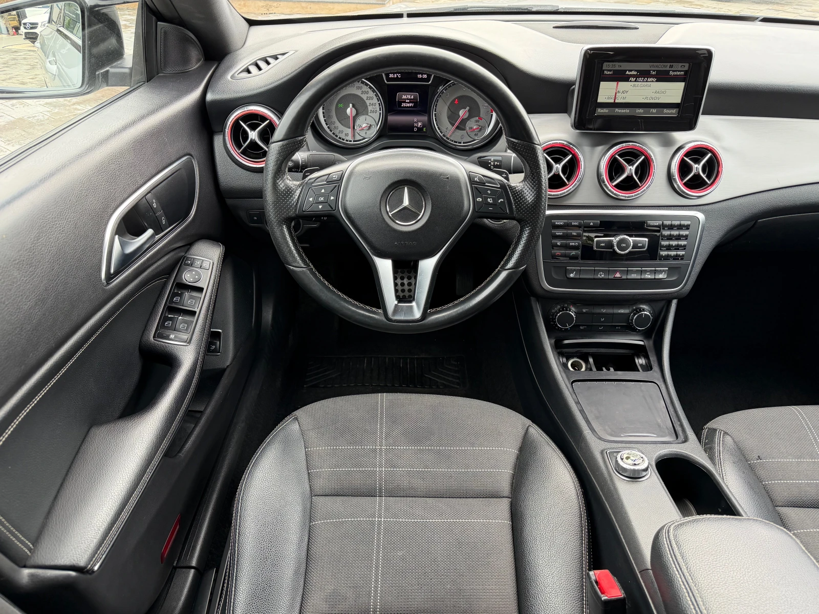 Mercedes-Benz CLA 200 CDI * Xenon* CAMERA* PODGREV* BlindSpot* , снимка 11 - Автомобили и джипове - 54631989