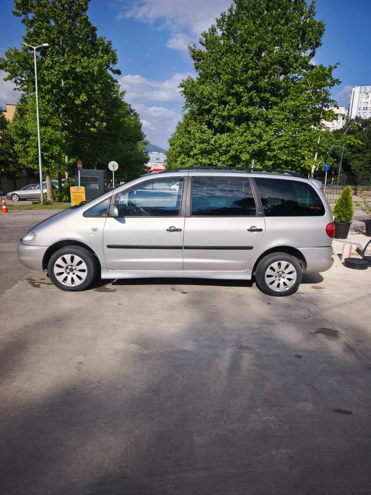 Seat Alhambra луксос, снимка 11 - Автомобили и джипове - 55157391