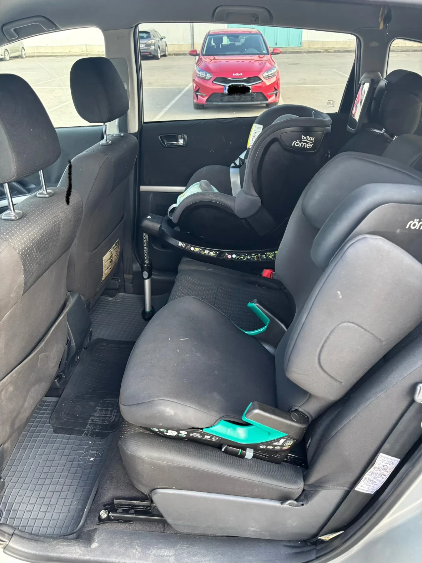 Toyota Corolla verso 2.2 D4D, снимка 10 - Автомобили и джипове - 55310277
