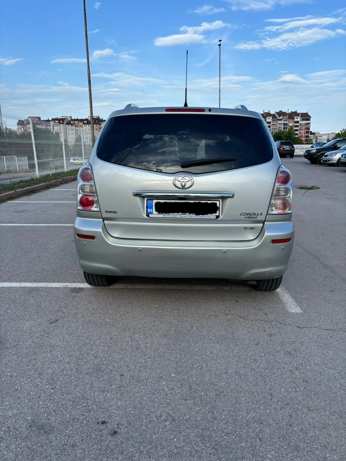 Toyota Corolla verso 2.2 D4D, снимка 7 - Автомобили и джипове - 55310277