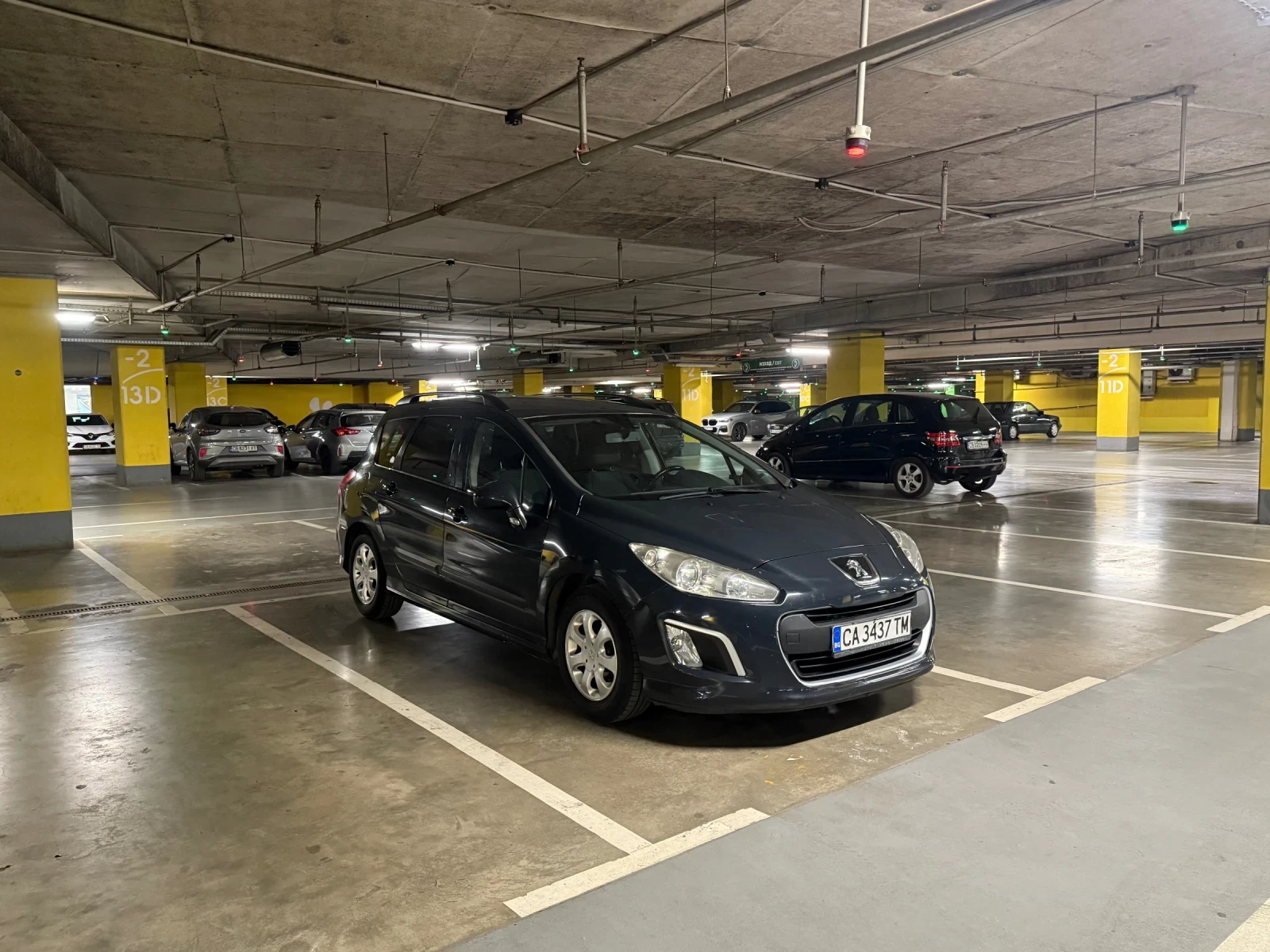 Peugeot 308 1.6 e-hdi от БГ, нави, нови ремъци, серв. история, снимка 16 - Автомобили и джипове - 55456013