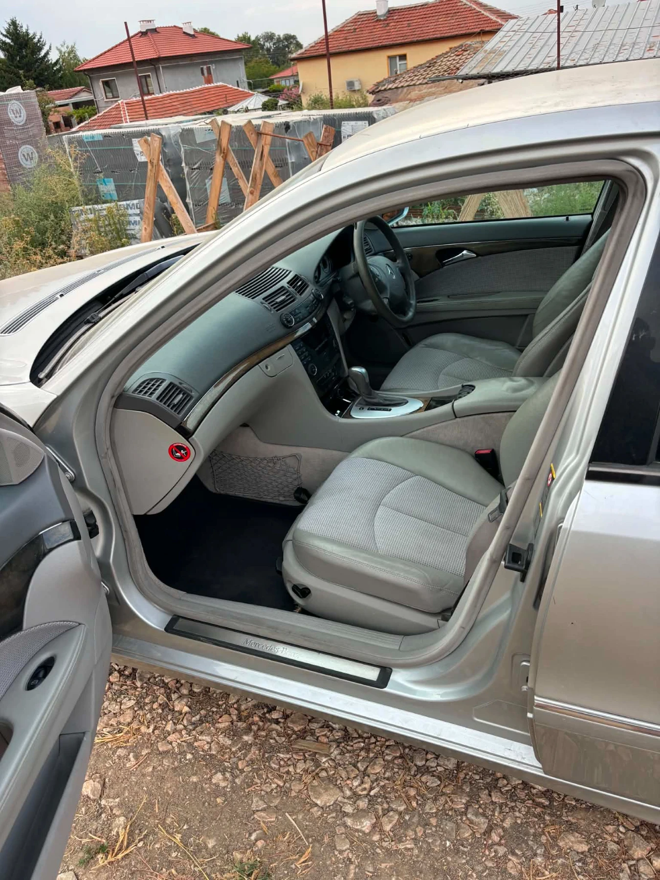 Mercedes-Benz E 320, снимка 11 - Автомобили и джипове - 55962898