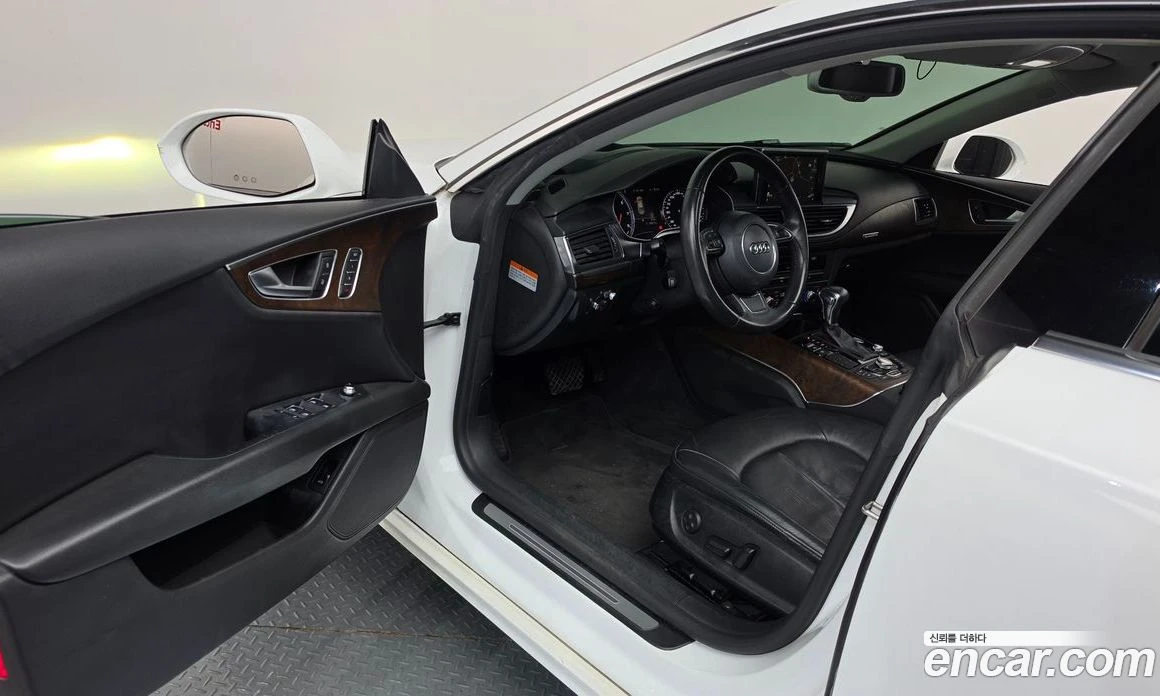 Audi A7 3.0 TFSI Quattro Dynamic 4G, снимка 10 - Автомобили и джипове - 55965273