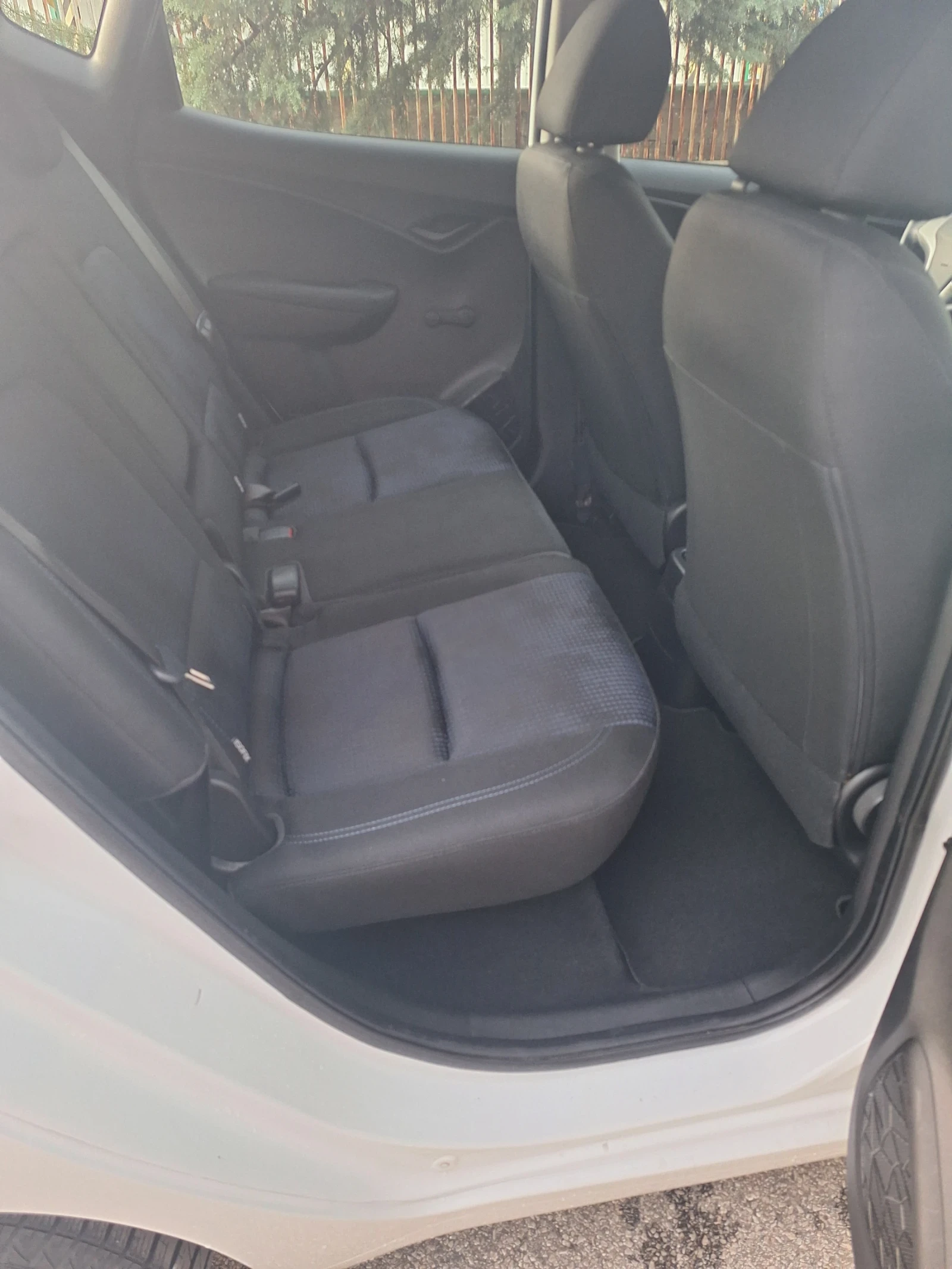 Hyundai Ix20 1.4 i, снимка 9 - Автомобили и джипове - 56267561