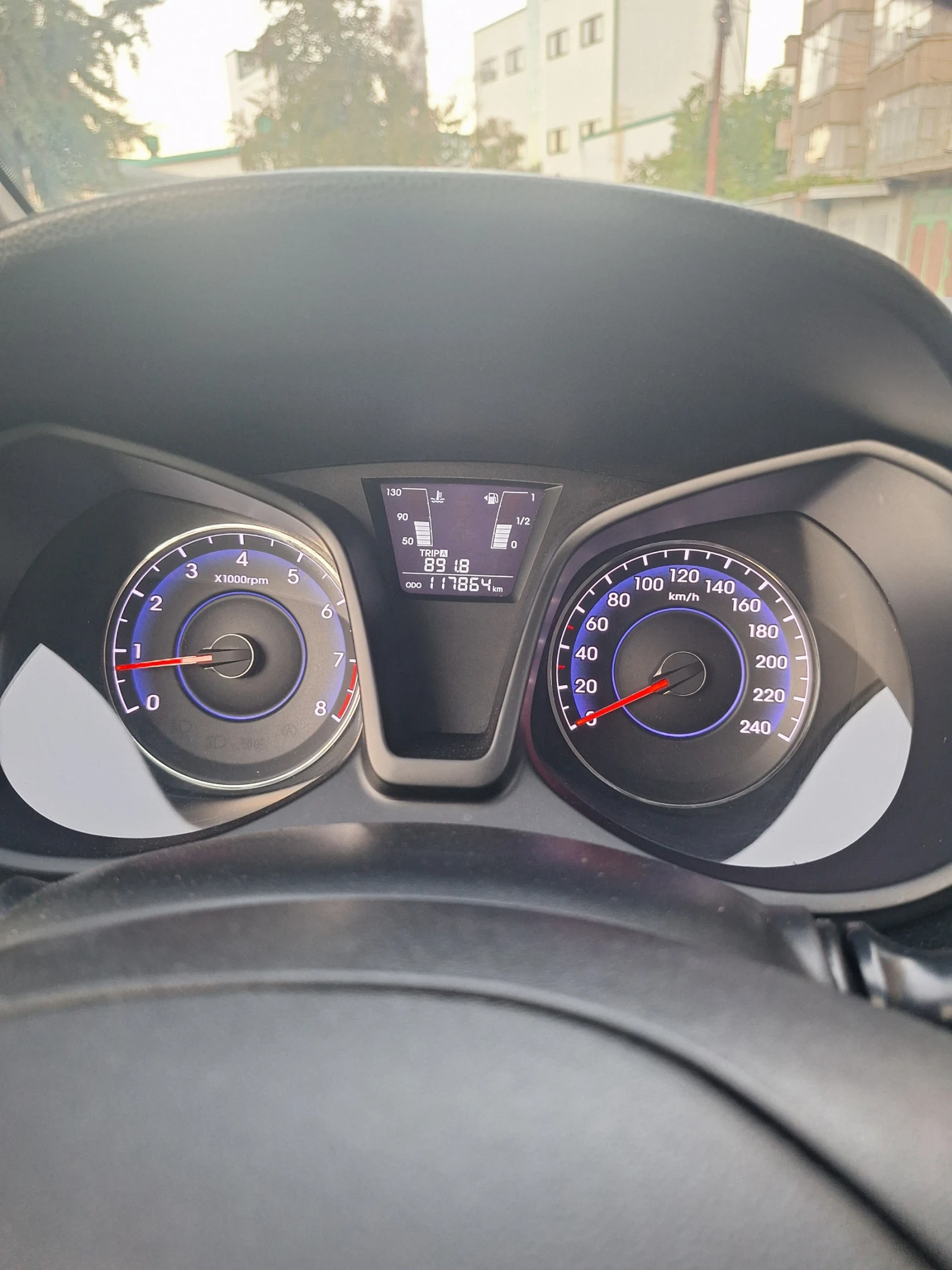 Hyundai Ix20 1.4 i, снимка 15 - Автомобили и джипове - 56267561